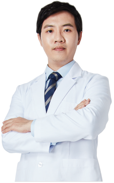 阿瘦足健康醫學團 物理治療師李尚澤   專長:客製化足鞋驗配、功能性動作評估分析、脊柱訓練