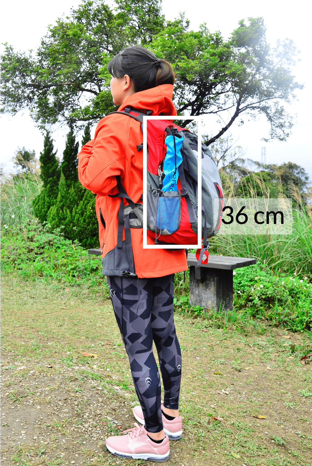 折疊式登山杖輕量、好收納的設計，也常成為登山客的首選