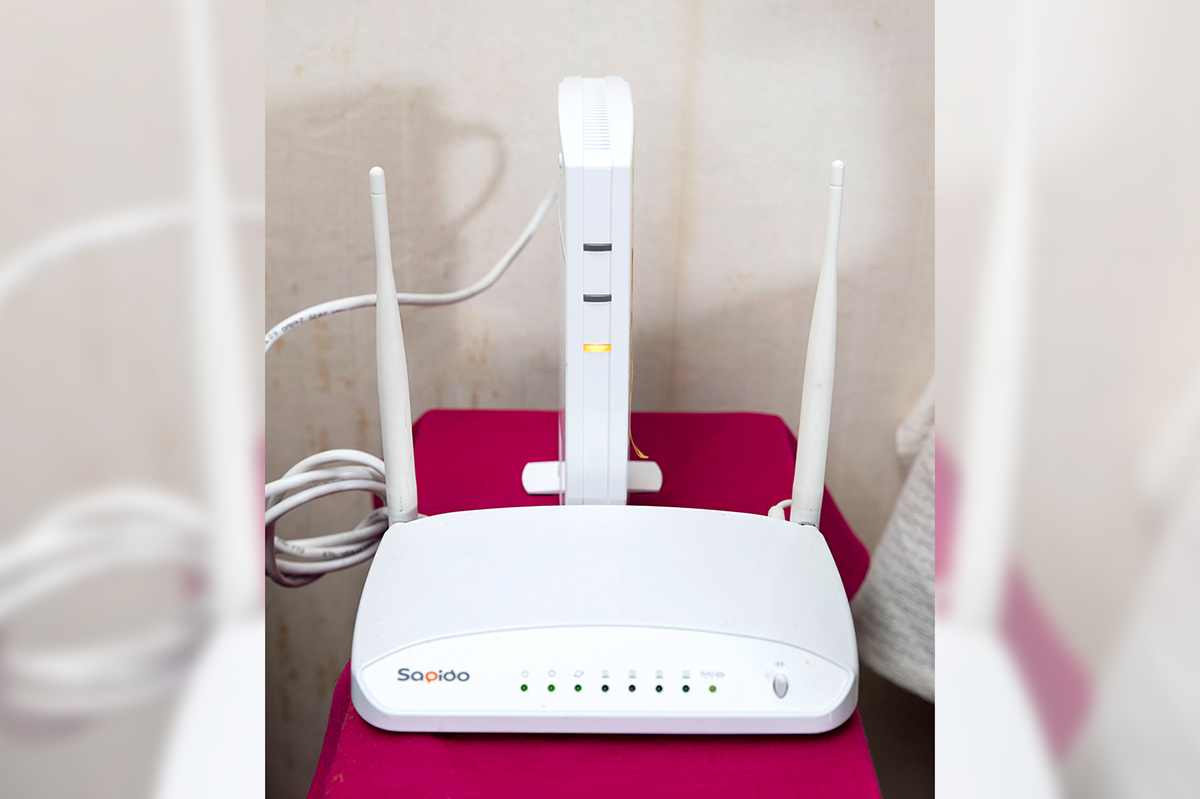 家中安裝中保無限+，透過保全主機與IP分享器，就可以智慧連動。