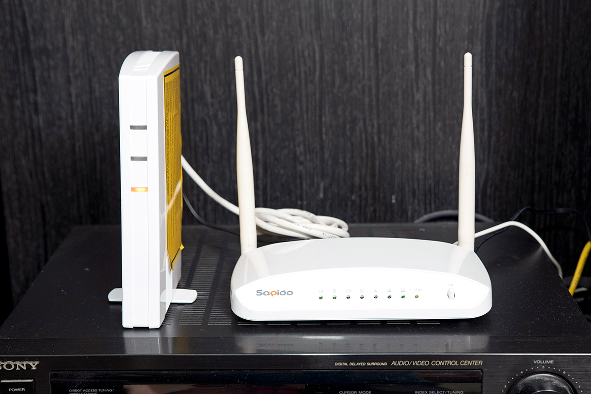 透過無線保全主機與IP分享器，就能把家裡變成智慧宅。