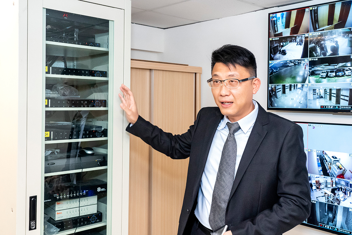 中興保全通路整合處專案銷售部經理蔡志岳分析，「訊號代管」服務優勢在於當出現異常訊號時可主動告知。