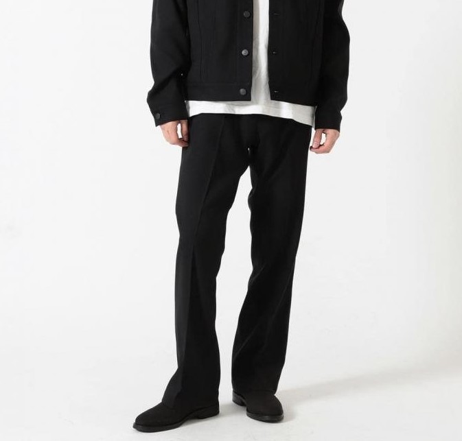BEAMS
BEAMS / 男裝 靴型褲
