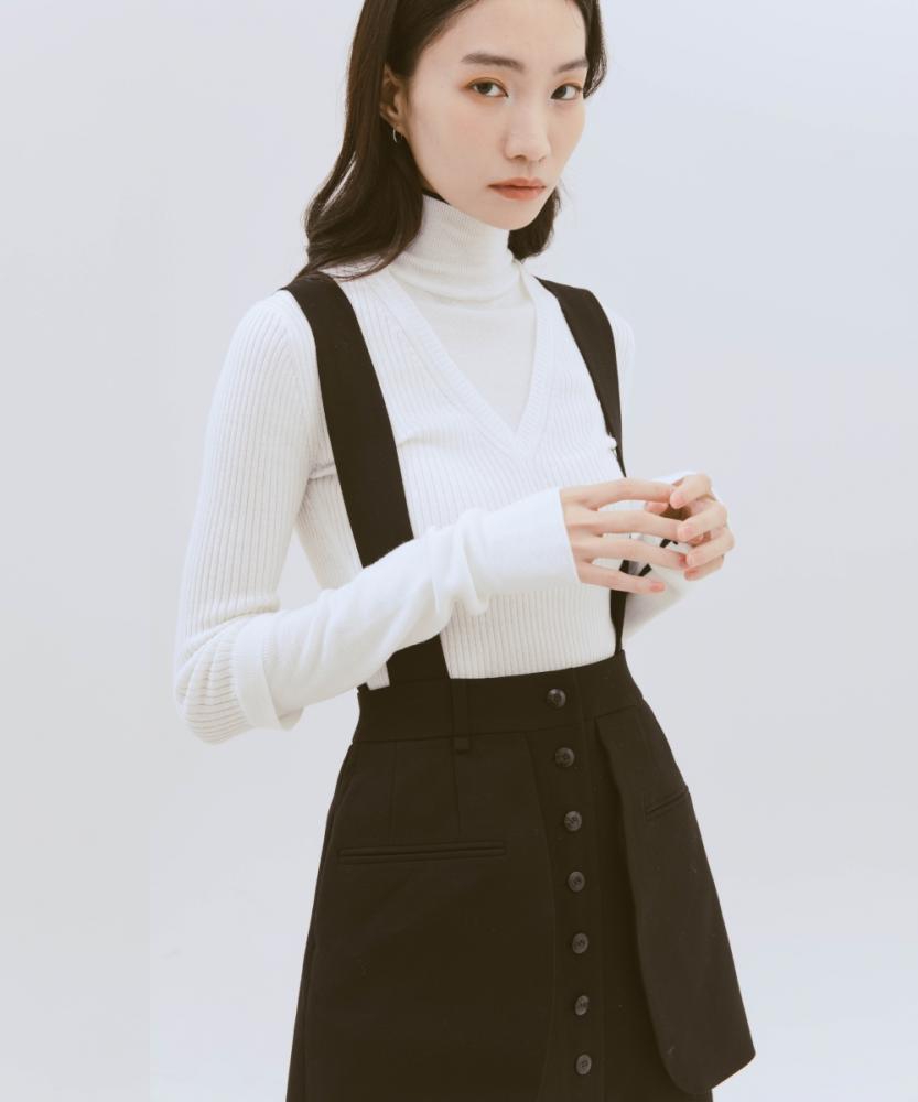 後背交衩排釦吊帶裙