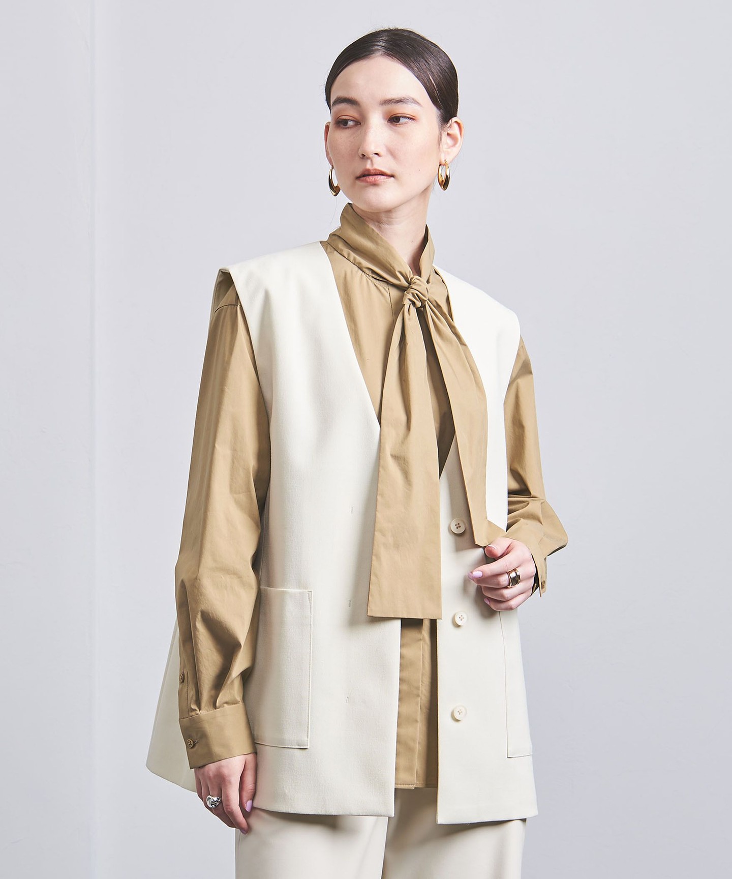 UNITED ARROWS
大領結罩衫日本製