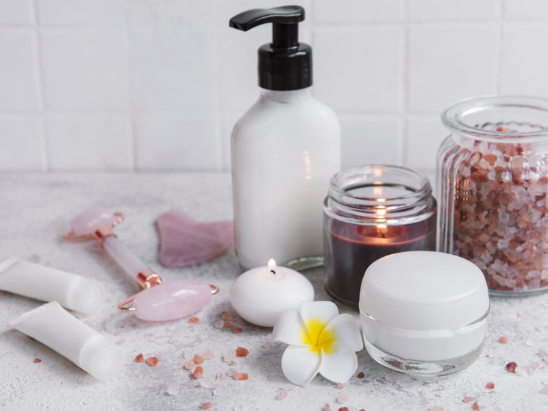 膠原蛋白玻尿酸保養品